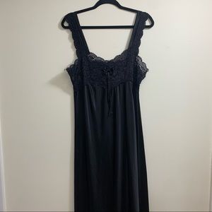 Lace Top Black Sleeping Gown Size XXL